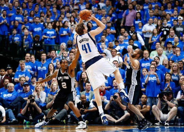 奖杯还在她 奖杯还在她